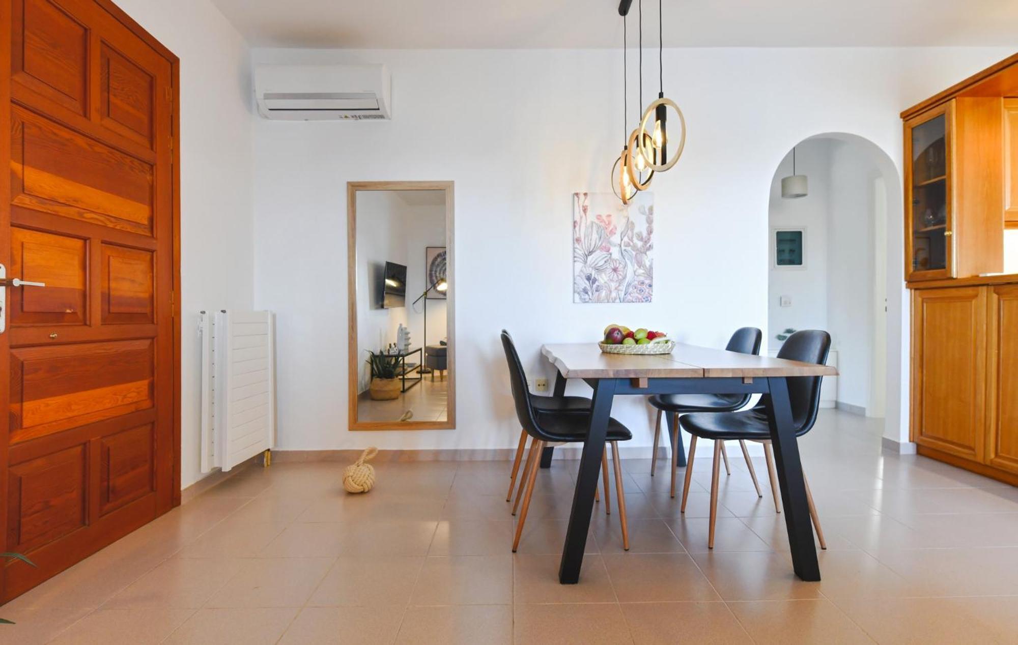 Amazing 2 bedroom apartment overlooking the Marina at Vourkárion Buitenkant foto