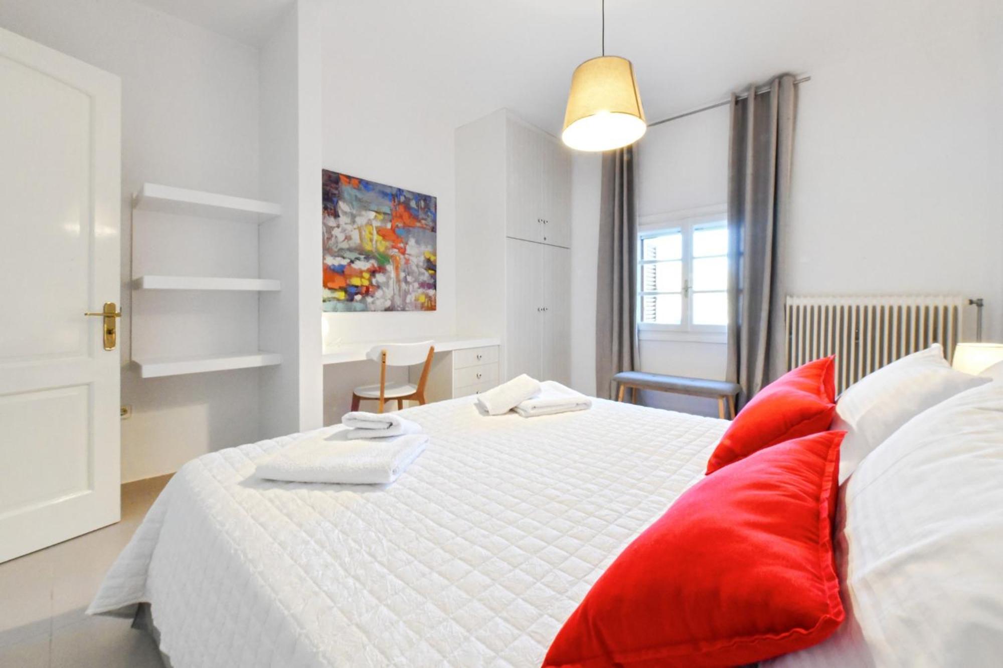 Amazing 2 bedroom apartment overlooking the Marina at Vourkárion Buitenkant foto